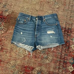 Levi’s 501 cutoffs size 29
